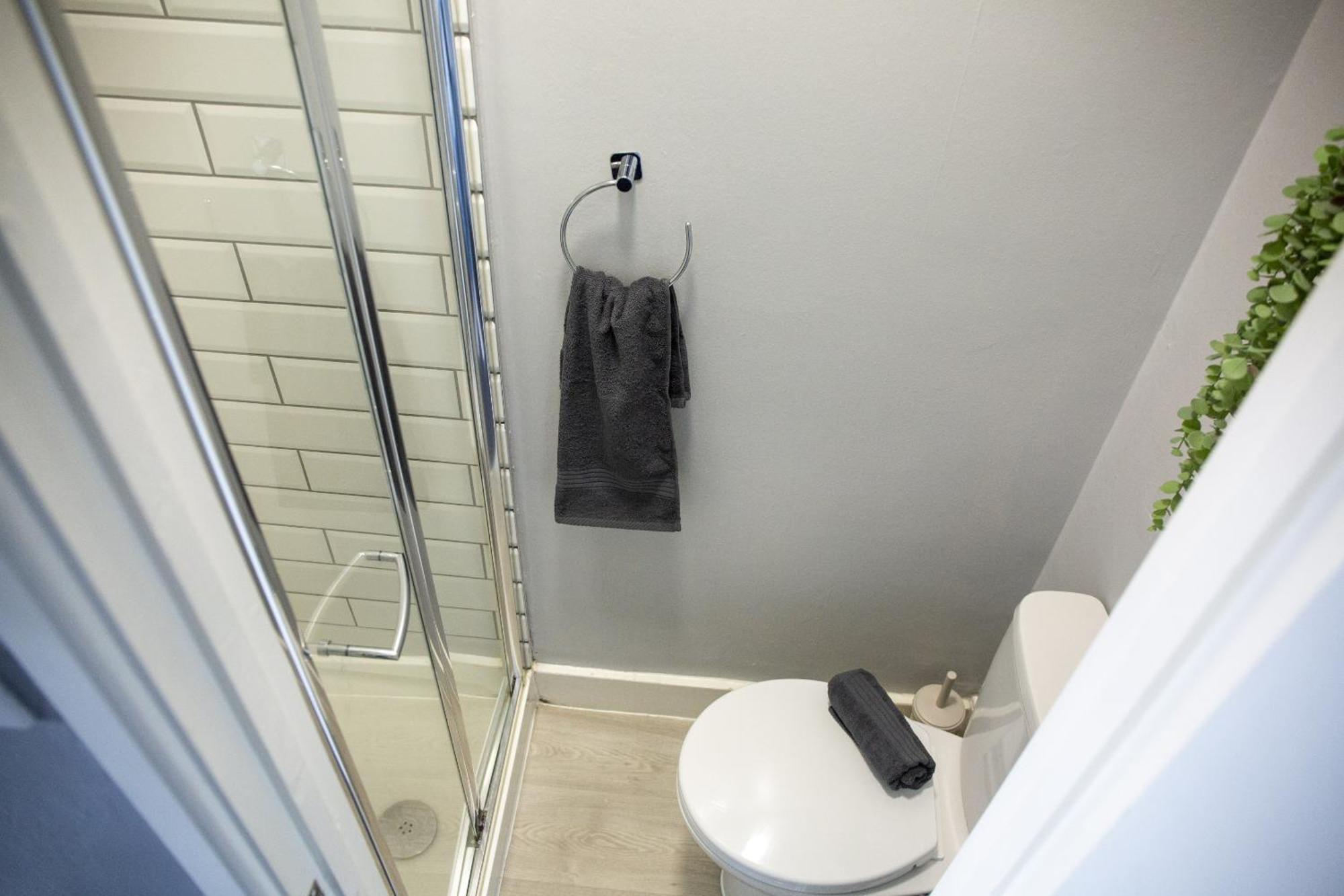 34 Evesham Road - Double Rooms Shottery 部屋 写真
